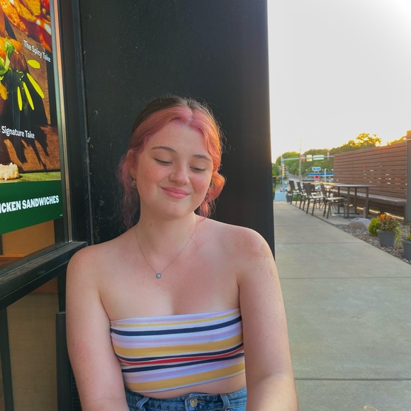 Meet your Posher, Marissa - Picture 1 of 1